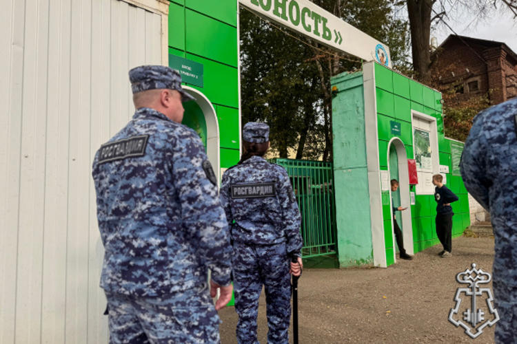 РОСГВАРДЕЙЦЫ ОБЕСПЕЧИЛИ БЕЗОПАСНОСТЬ ФУТБОЛЬНОГО МАТЧА В ТВЕРИ