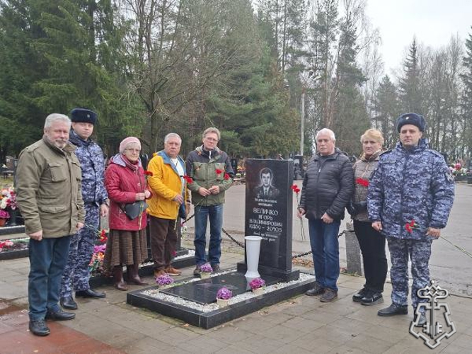 В Твери росгвардейцы почтили память коллег, погибших при исполнении служебных обязанностей