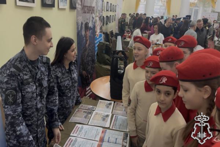 В День Героев Отечества Росгвардейцы из Твери приняли участие в Форуме «Я-Патриот Отчества!» (видео)