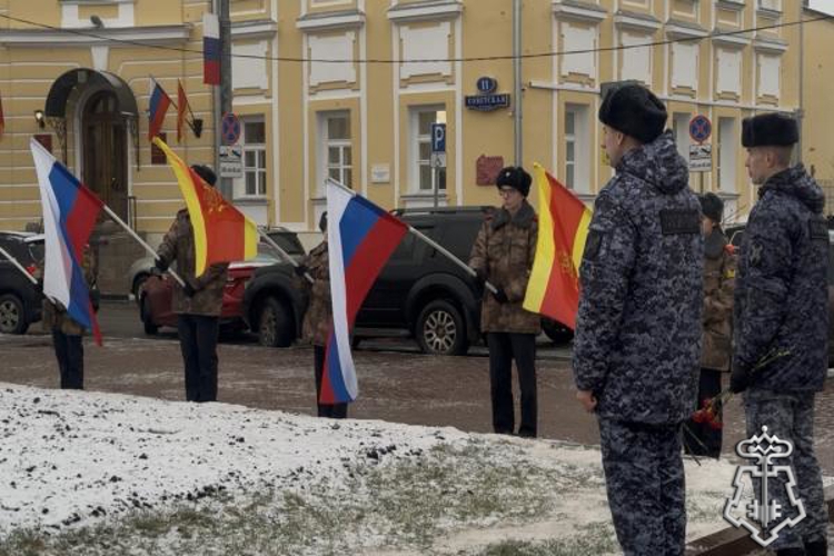 В Твери росгвардейцы приняли участие в мероприятиях, посвященных Дню освобождения Калинина