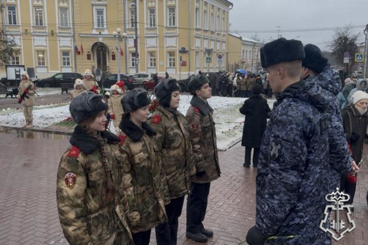 В Твери росгвардейцы приняли участие в мероприятиях, посвященных Дню освобождения Калинина