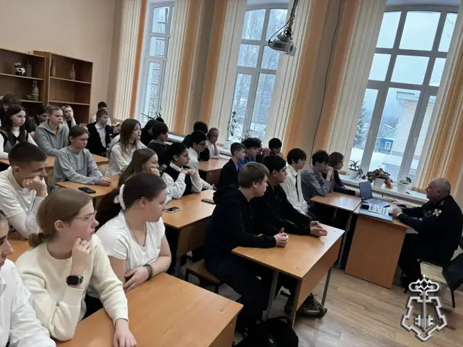 Росгвардейцы провели профориентационные мероприятия для школьников Лихославльского района