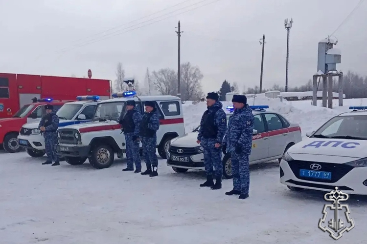 Сотрудники вневедомственной охраны приняли участие в Дне открытых дверей в Осташкове