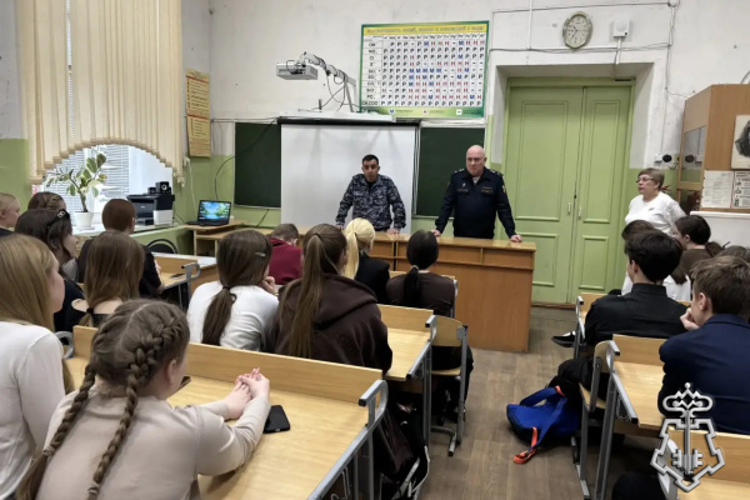 В ТВЕРСКОЙ ОБЛАСТИ РОСГВАРДЕЙЦЫ РАССКАЗАЛИ УЧАЩИМСЯ УЧЕБНЫХ ЗАВЕДЕНИЙ О ПРЕИМУЩЕСТВАХ ПОСТУПЛЕНИЯ В ВОЕННЫЕ ВУЗЫ РОСГВАРДИИ