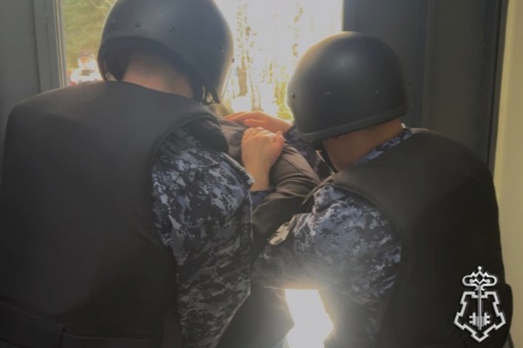Сотрудники Росгвардии пресекли хищение из гипермаркета в Твери