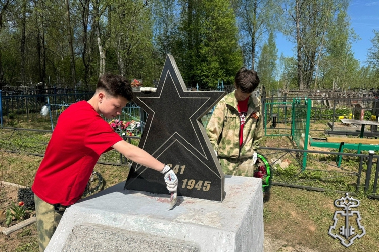В Твери в преддверии празднования 81-й годовщины Победы в Великой Отечественной войне росгвардейцы провели акцию по сохранению исторической памяти
