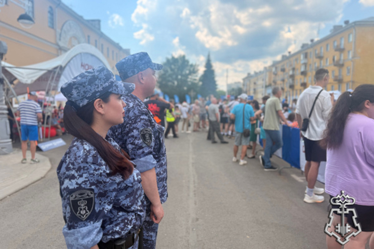 Росгвардейцы Тверской области обеспечивали порядок и безопасность на мероприятиях, посвященных Дню России