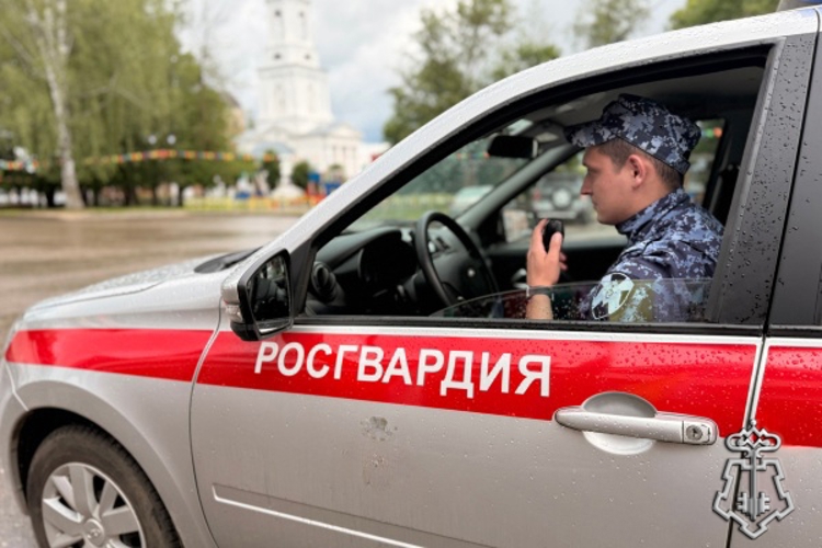 В ТВЕРИ ЗА МИНУВШУЮ НЕДЕЛЮ РОСГВАРДЕЙЦЫ ДЛЯ ОБЕСПЕЧЕНИЯ БЕЗОПАСНОСТИ ГРАЖДАН СОВЕРШИЛИ БОЛЕЕ 300 ВЫЕЗДОВ