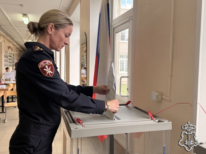 В Твери личный состав Росгвардии принимает участие в едином дне голосования