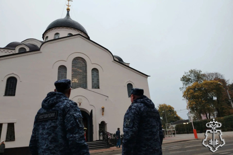Личный состав Росгвардии обеспечил безопасность при совершении Великого освящения Воскресенского собора в Твери