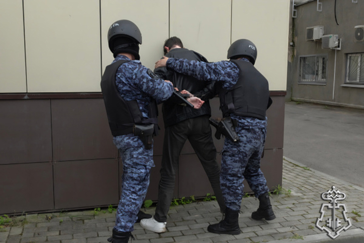 В Твери росгвардейцы отработали навыки реагирования на сигнал «тревога» на объекте телерадиоцентра