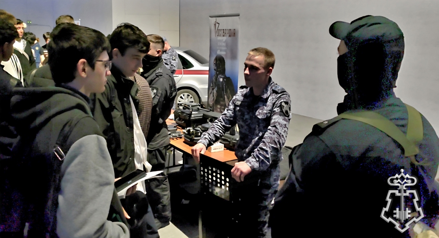 В Твери росгвардейцы приняли участие в акции «Молодежь против террора»
