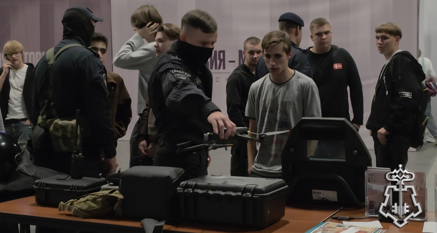 В Твери росгвардейцы приняли участие в акции «Молодежь против террора»