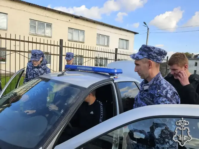 Сотрудники вневедомственной охраны Росгвардии посетили Западнодвинский технологический колледж в Андреаполе