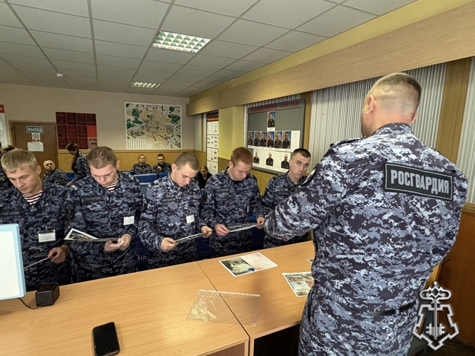 В Управлении вневедомственной охраны по Тверской области прошли занятия с будущими сотрудниками 