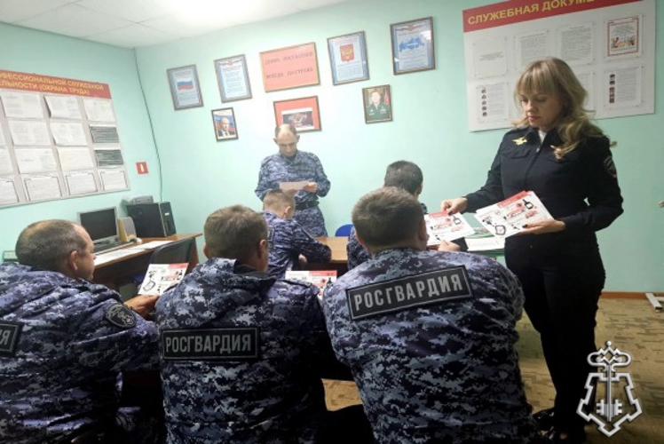 Сотрудники вневедомственной охраны Росгвардии по Западнодвинскому району обсудили ПДД с сотрудниками Госавтоинспекции
